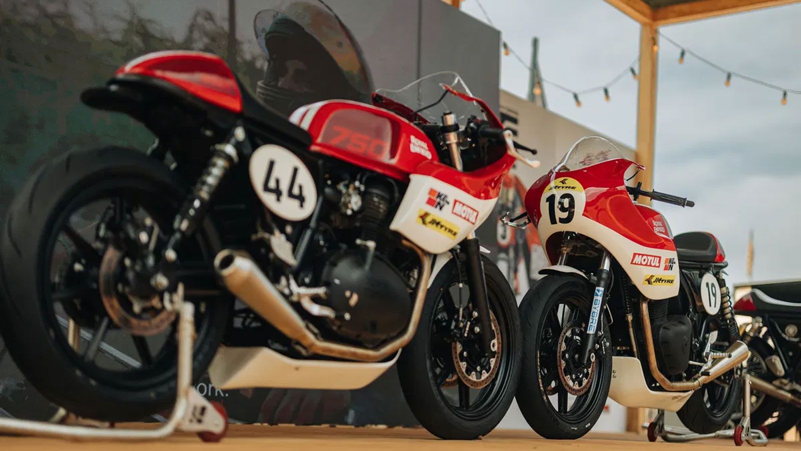 Η Royal Enfield συνεχίζει την επέκτασή της σε μεγαλύτερους κυβισμούς και το Continental GT-R 750 concept που παρουσιάστηκε στο Motoverse 2025 αποτελεί