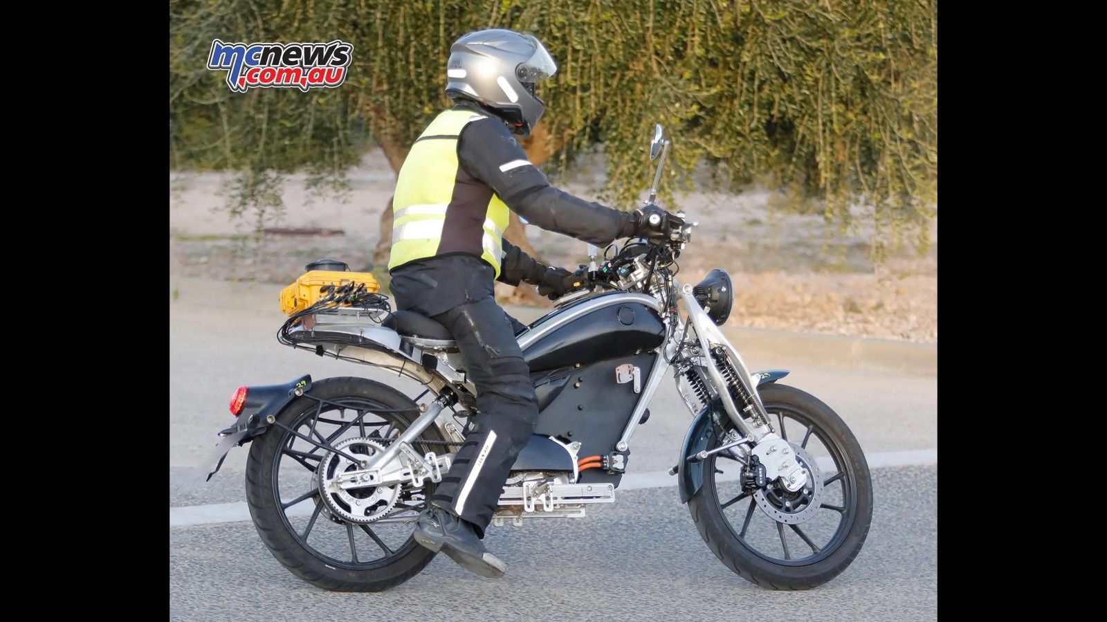 Βγήκε στους δρόμους (για δοκιμές) η Royal Enfield Flying Flea με την πρωτοποριακή ανάρτηση