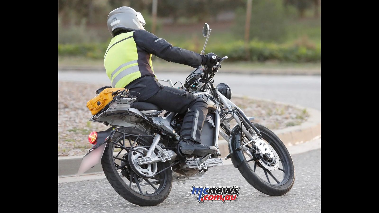 Βγήκε στους δρόμους (για δοκιμές) η Royal Enfield Flying Flea με την πρωτοποριακή ανάρτηση