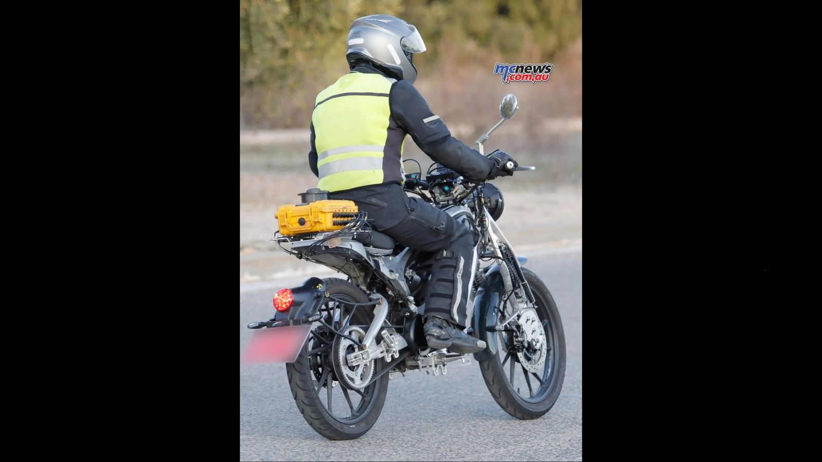 Βγήκε στους δρόμους (για δοκιμές) η Royal Enfield Flying Flea με την πρωτοποριακή ανάρτηση