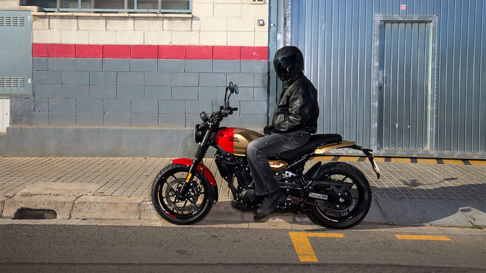 Royal Enfield Guerilla 450: Τα καλύτερα φρένα σε ρετρό scrambler