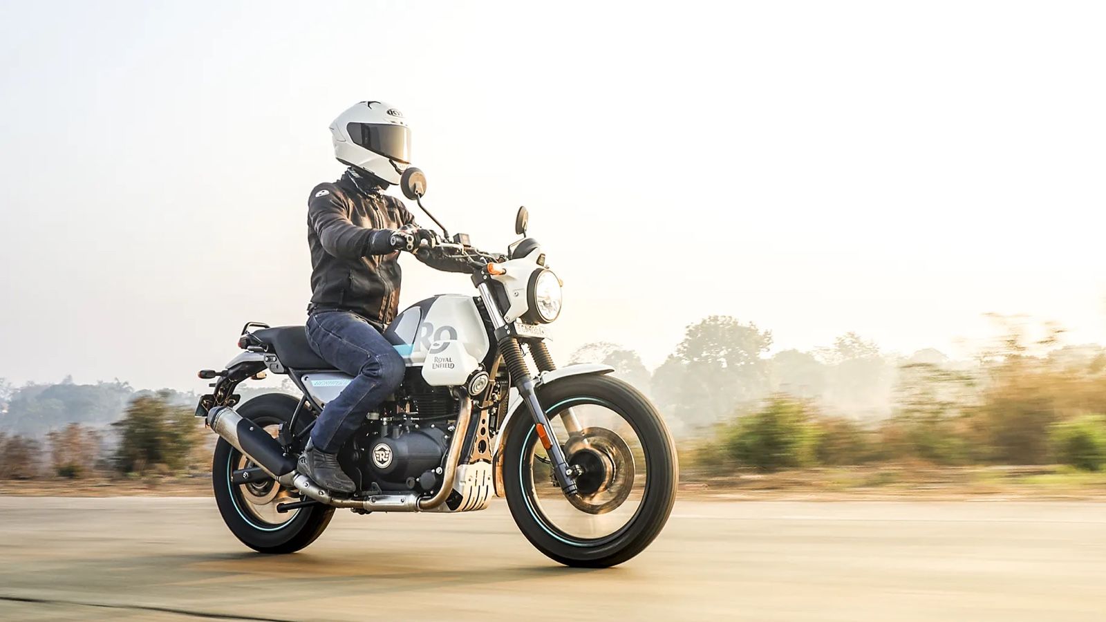 Η Royal Enfield αναβαθμίζει τη Scram με περισσότερα κυβικά και νέο κιβώτιο