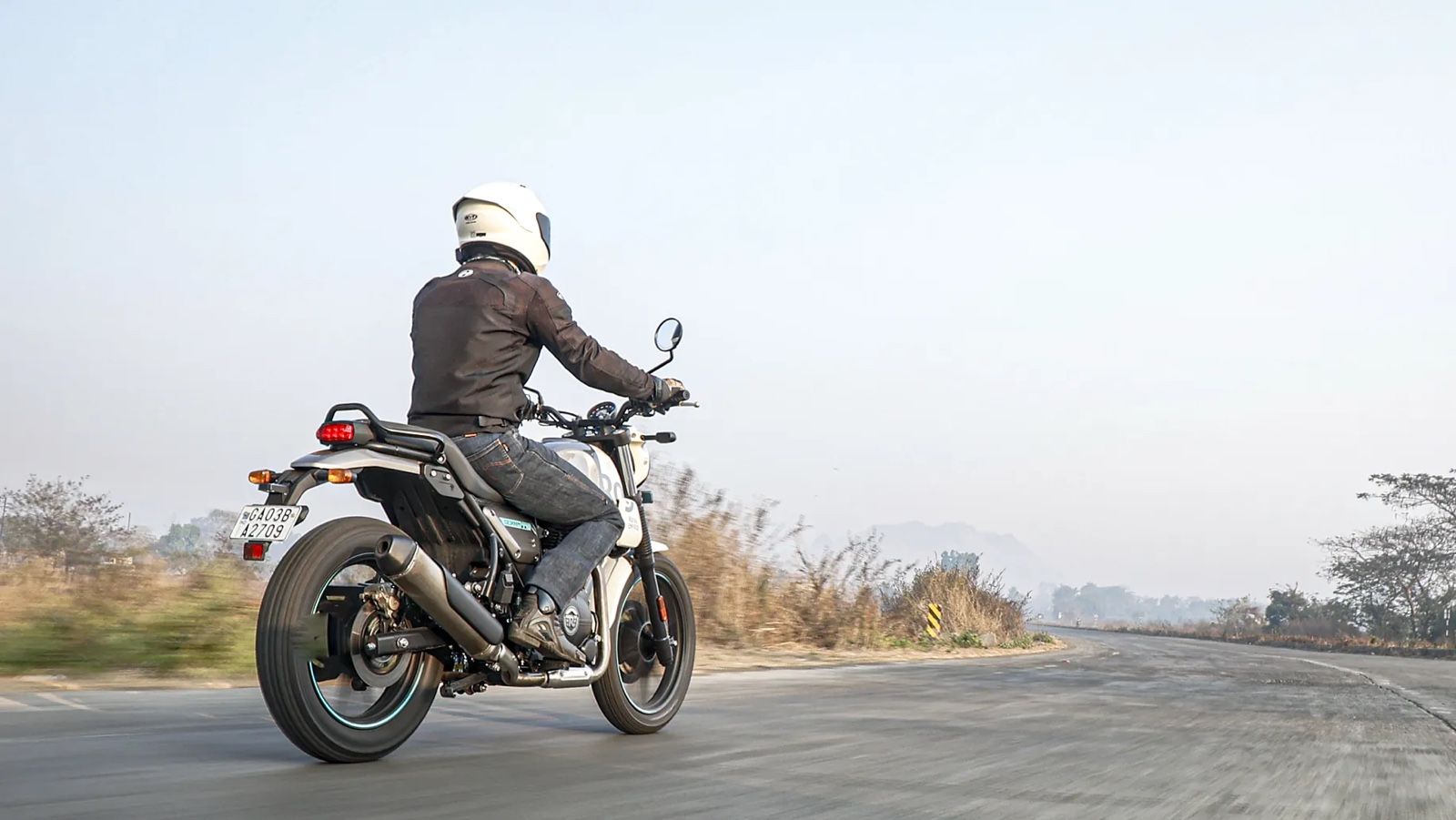 Η Royal Enfield αναβαθμίζει τη Scram με περισσότερα κυβικά και νέο κιβώτιο