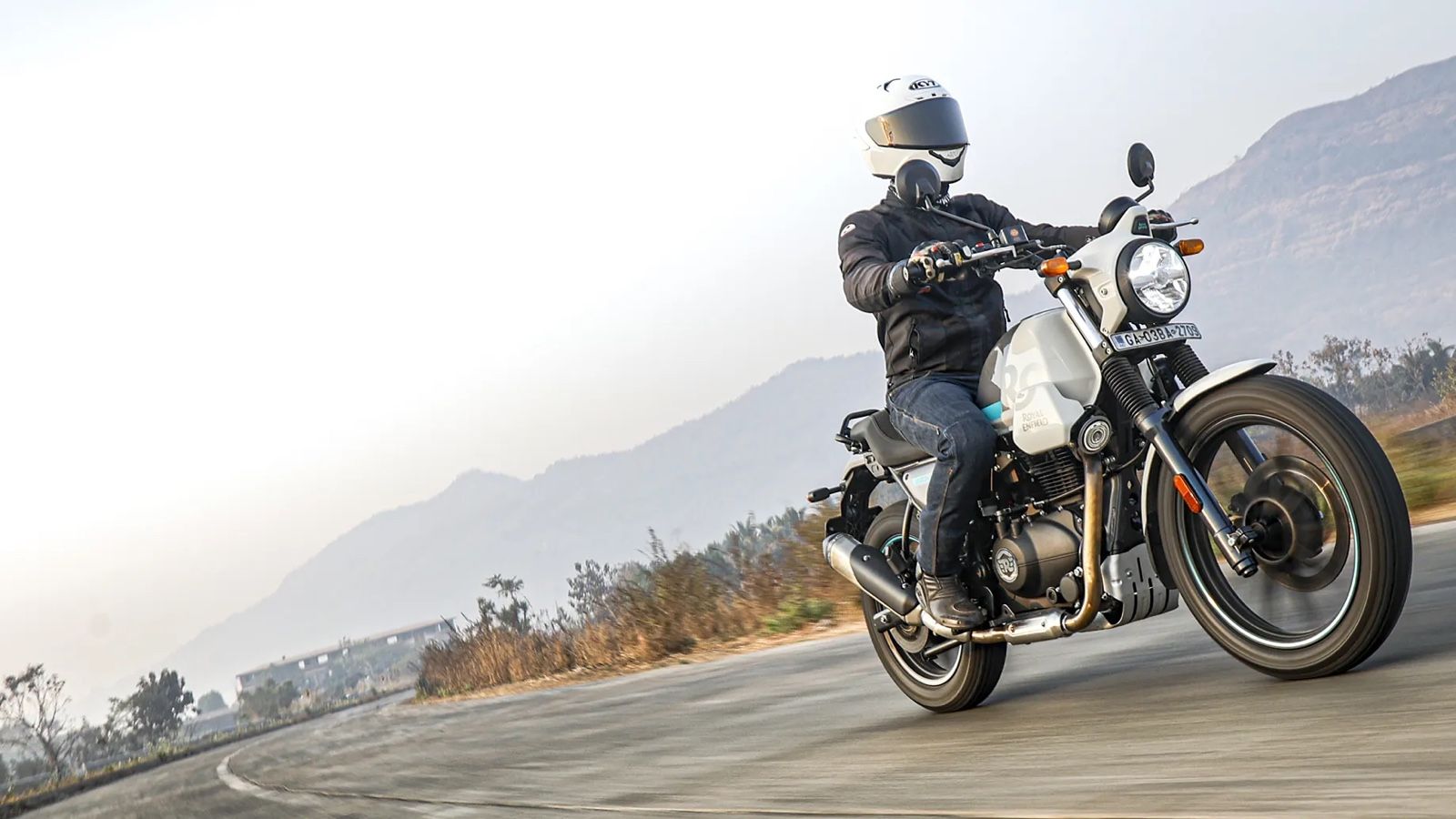 Η Royal Enfield αναβαθμίζει τη Scram με περισσότερα κυβικά και νέο κιβώτιο