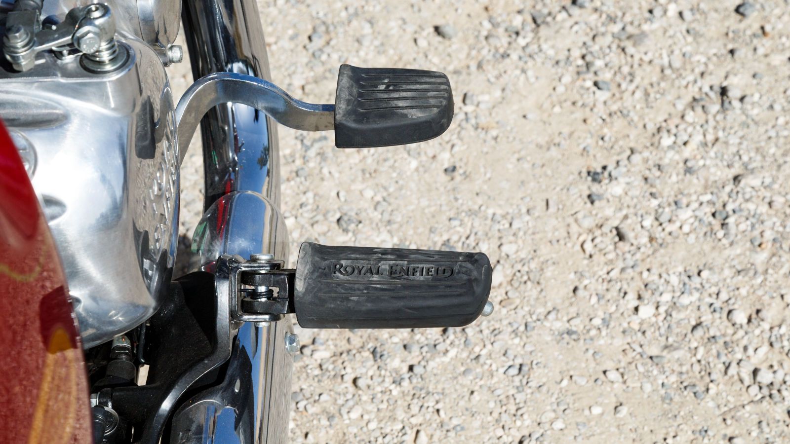 Μεγάλα μαρσπιέ σε πολύ ουδέτερη θέση ιδανικά για τη καθημερινότητα