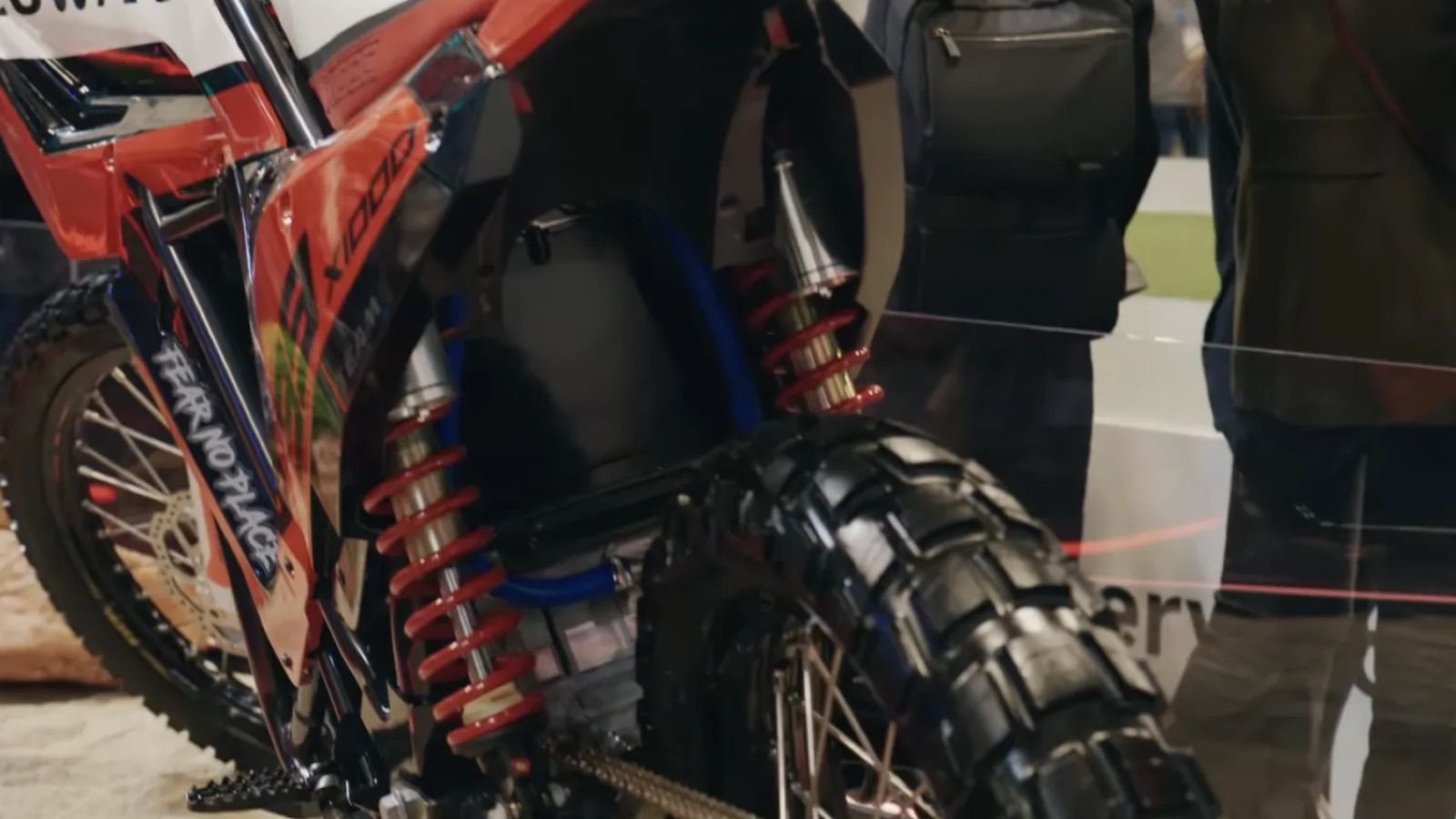 Segway X1000: Αθόρυβη αποκάλυψη ηλεκτρικής μοτοσυκλέτας με ταυτόχρονη συμμετοχή στο Dakar 