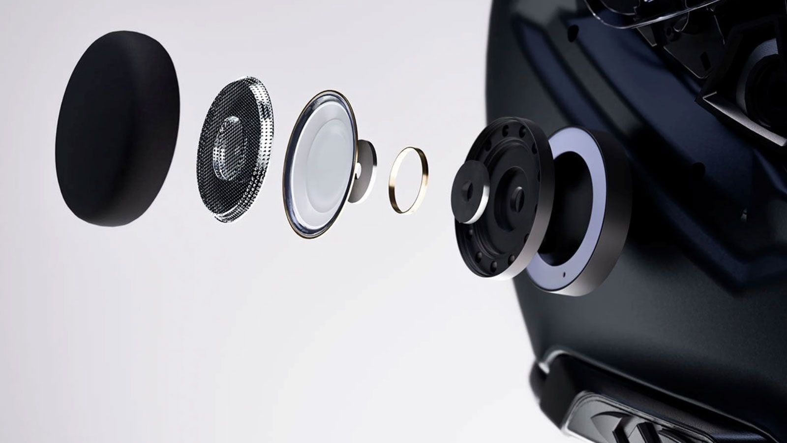 Το μικρόφωνο με ενεργή ακύρωση θορύβου και η ενσωμάτωση Siri/Google Assistant ανεβάζουν την εργονομία, ενώ η μπαταρία προσφέρει πάνω από 10 ώρες λειτο