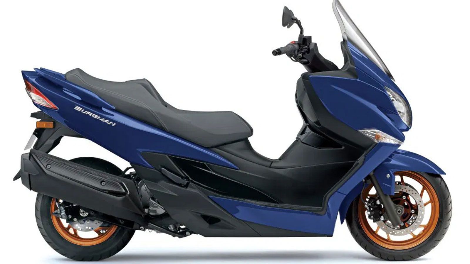 Με αποθηκευτικό χώρο 42 λίτρων κάτω από τη σέλα, που χωρά άνετα ένα full-face κράνος και επιπλέον 6,3 λίτρα σε δύο μπροστινές θήκες