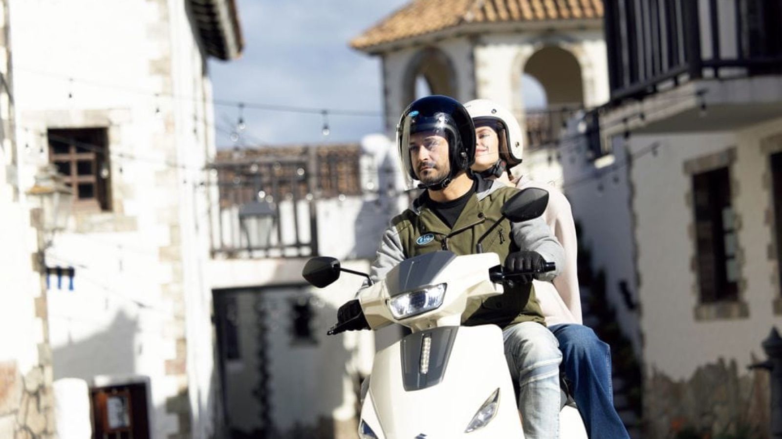 Suzuki e-Address: Ηλεκτρικό με χώρο αποθήκευσης και φόρτιση μέσω Power Bank