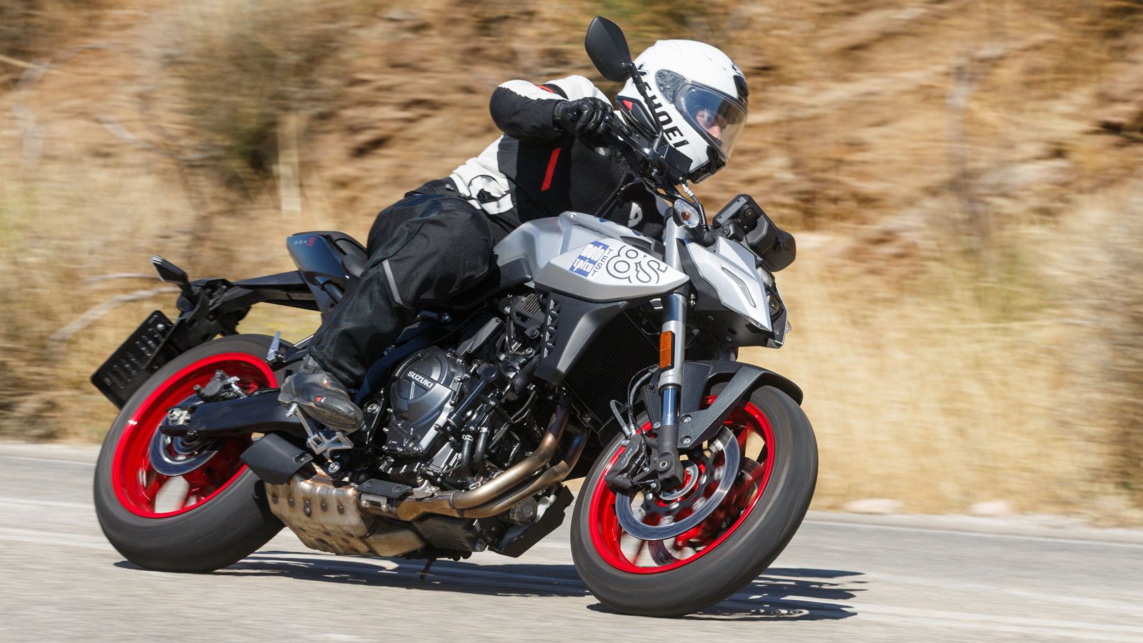 Προτιμήσαμε την χρήση του B Mode, στο οποίο η απόκριση του γκαζιού είναι λίγο πιο ήπια από ότι στο A, με την ελαστικότητα και την απόδοση ροπής του κι