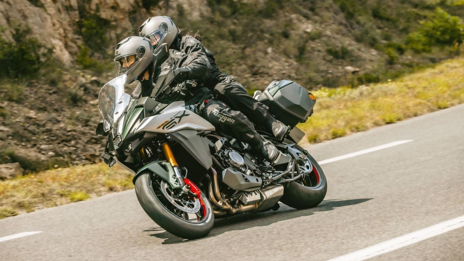 Suzuki GSX-S 1000GX: Στο Top 3 της κατηγορίας στο φρενάρισμα