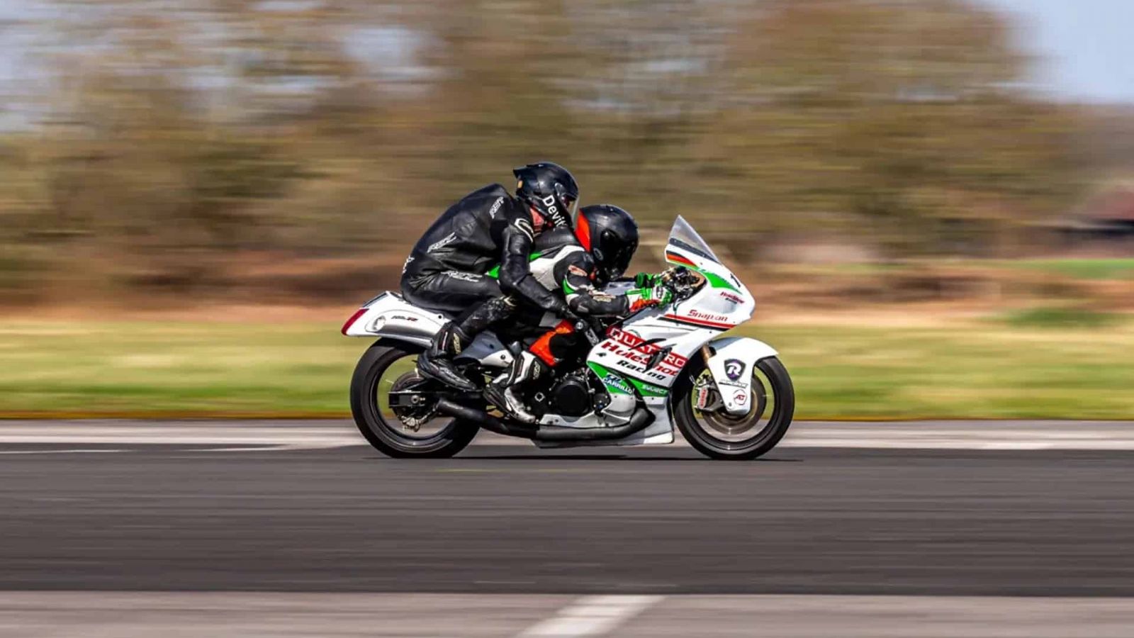 Αυτή η Hayabusa Turbo με 800 ίππους πάει για το πιο τρελό παγκόσμιο ρεκόρ