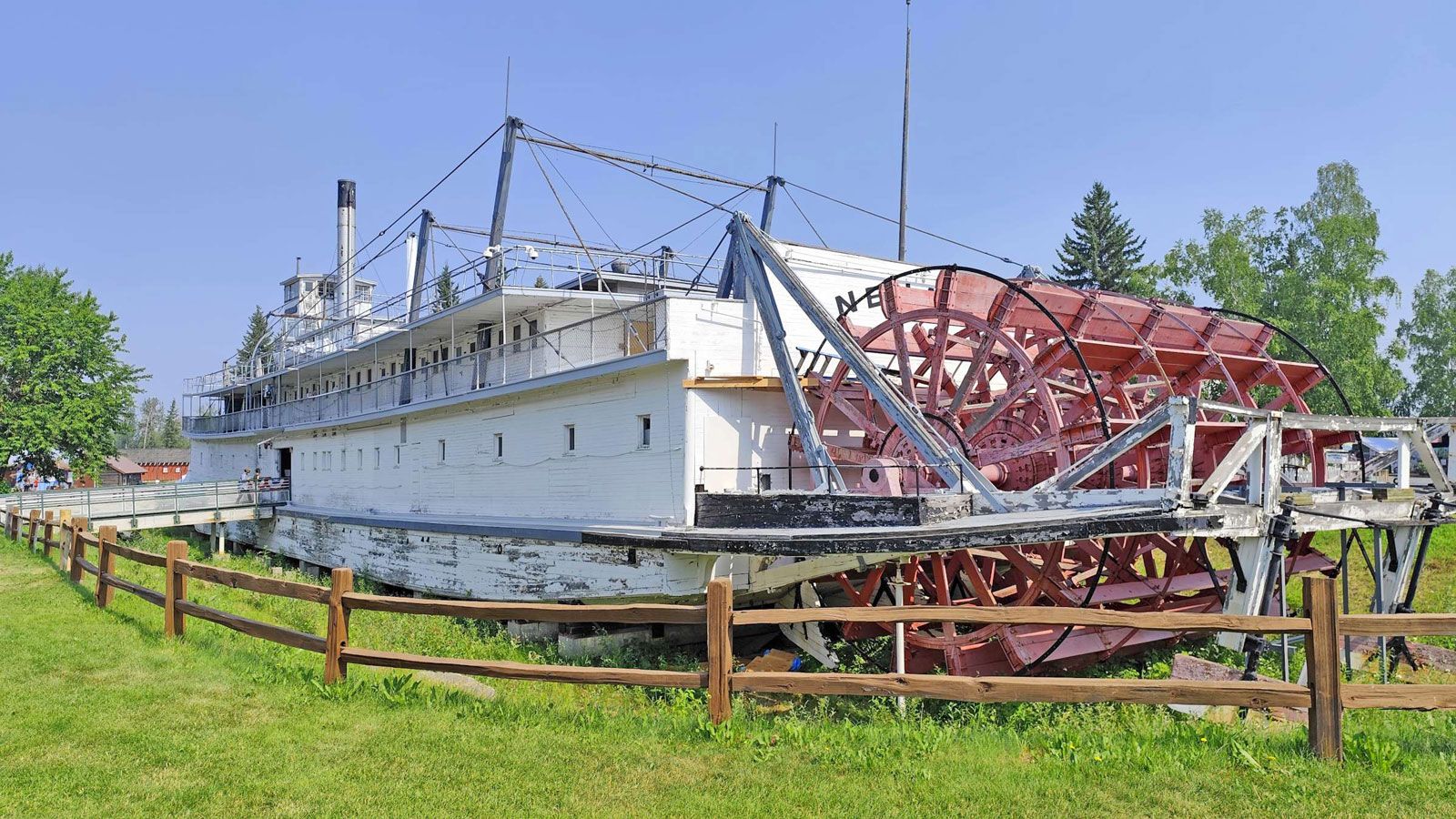 Το SYM ARCTIC ROUTE 2025 συνεχίζεται, και κάθε του κεφάλαιο είναι γεμάτο εικόνες, πολιτισμούς, εμπειρίες και χιλιόμετρα.