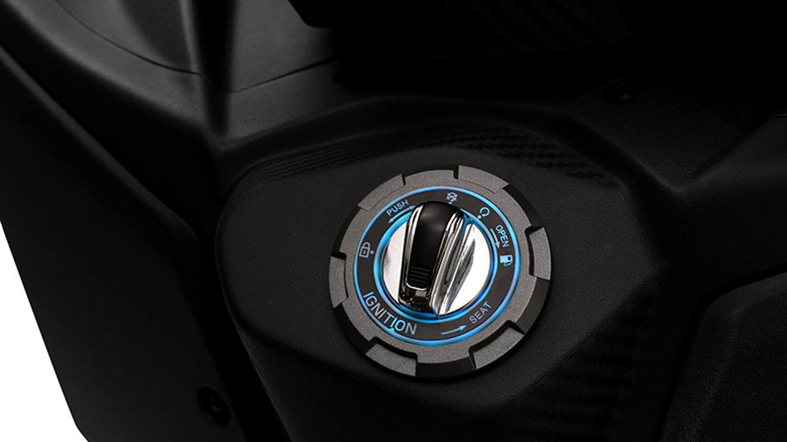 Το keyless σύστημα επιτρέπει εκκίνηση χωρίς χρήση κλειδιού, κάνοντας τη διαδικασία πιο εύκολη και ασφαλή. 