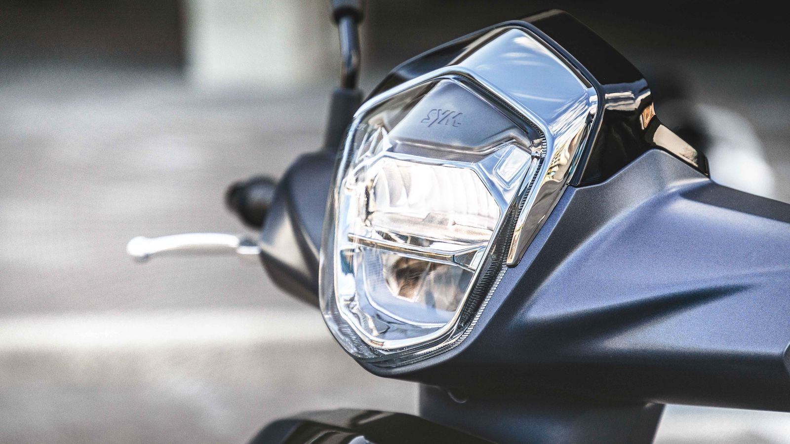 Ο προβολέας του Symphony ST 200