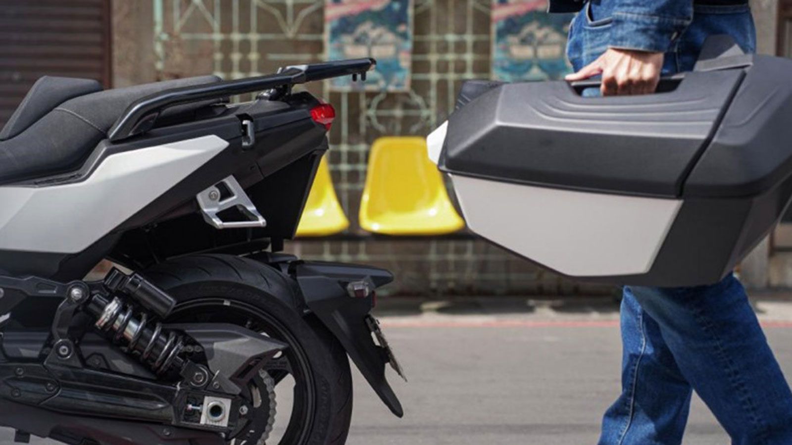 Στις μεγάλες αποστάσεις, το TTLBT ξεχωρίζει για τον πλήρη ταξιδιωτικό εξοπλισμό του. 