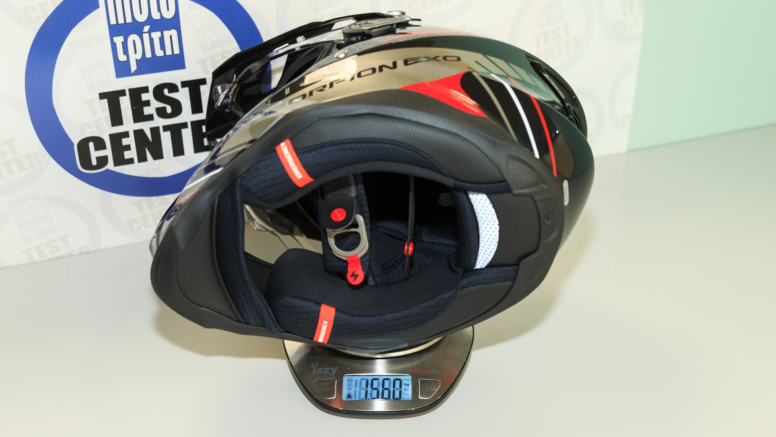 Test Scorpion-Exo ADF 9000: Ελαφρύ και Full αεροδυναμικό ADV κράνος