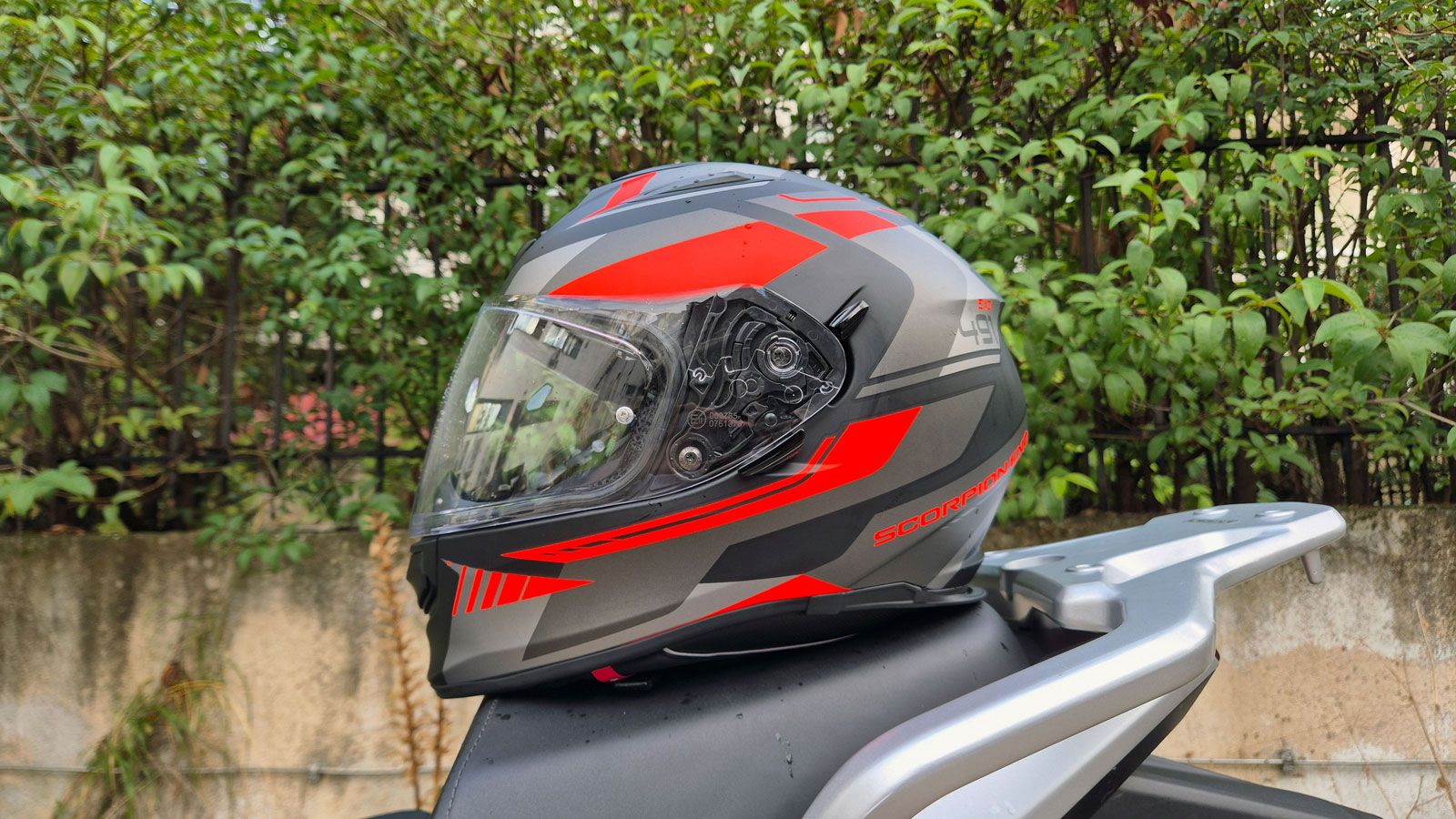 Το Scorpion-Exo 491 Abilis, έχει ένα αρκετά αεροδυναμικό σχήμα, με μία μικρή αεροτομή στο πίσω μέρος. 