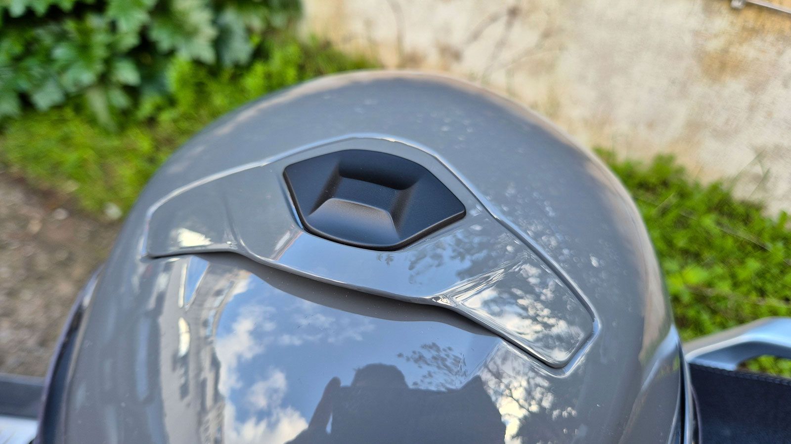 Ο πάνω αεραγωγός του Scorpion Exo 930 Evo. 