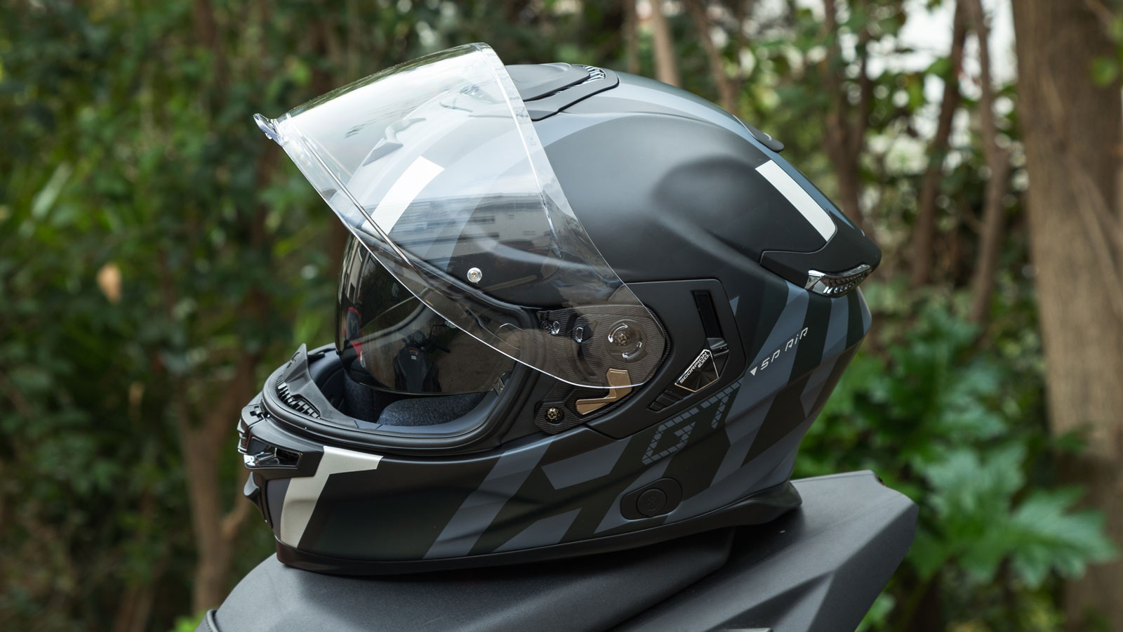 Test Scorpion EXO-GT SP Air: «Φουσκώνει» την ασφάλεια... με σύστημα Air-Fit