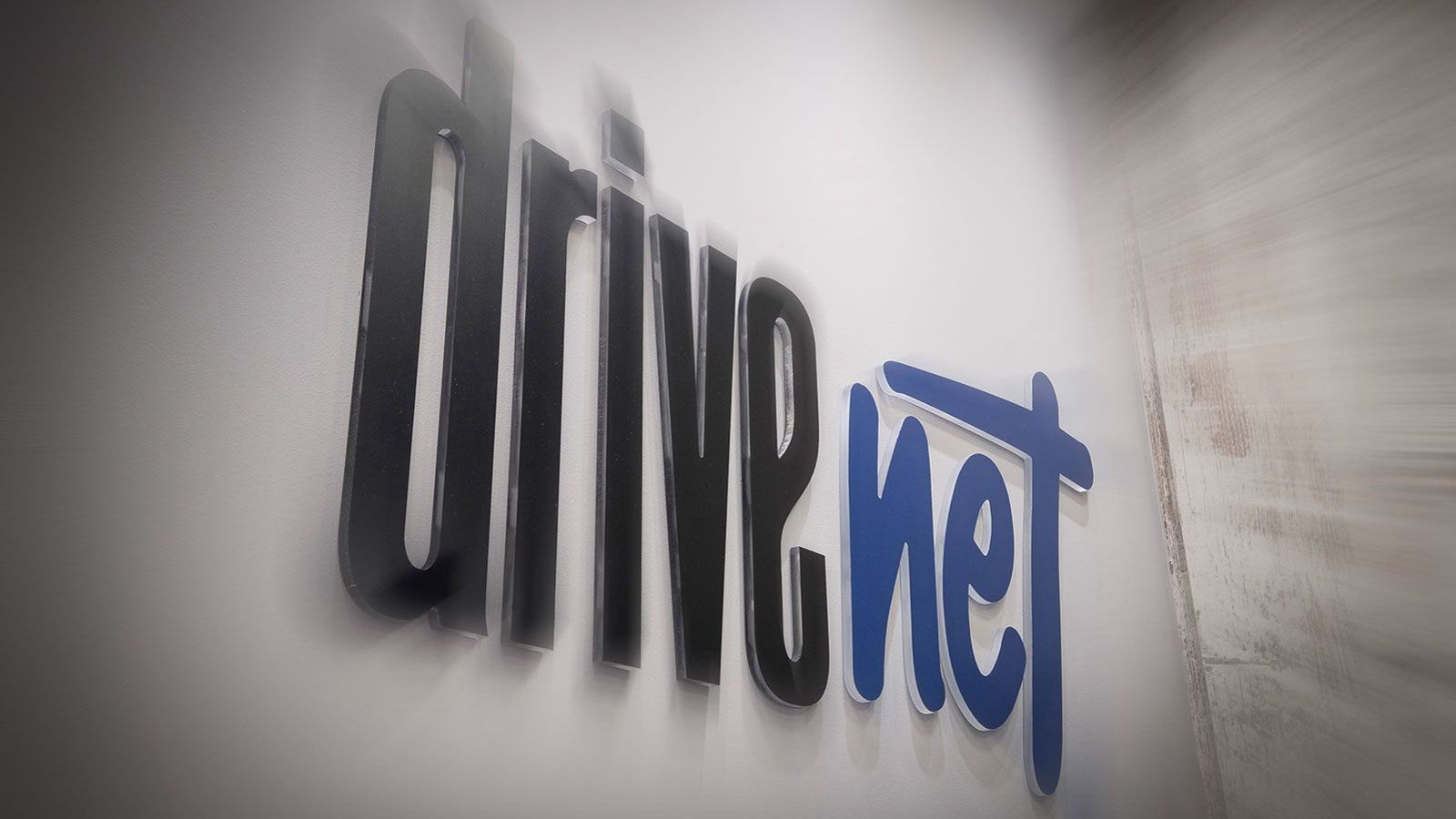 Λίγα μέτρα μόλις από τον σταθμό Ανω Πατησίων και άμεση επικοινωνία