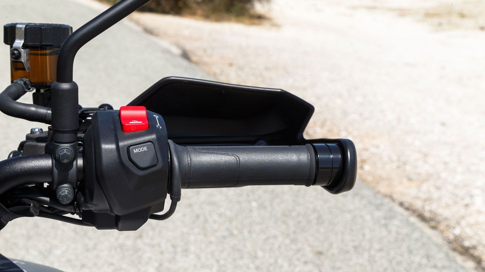 Δεξιός διακόπτης.