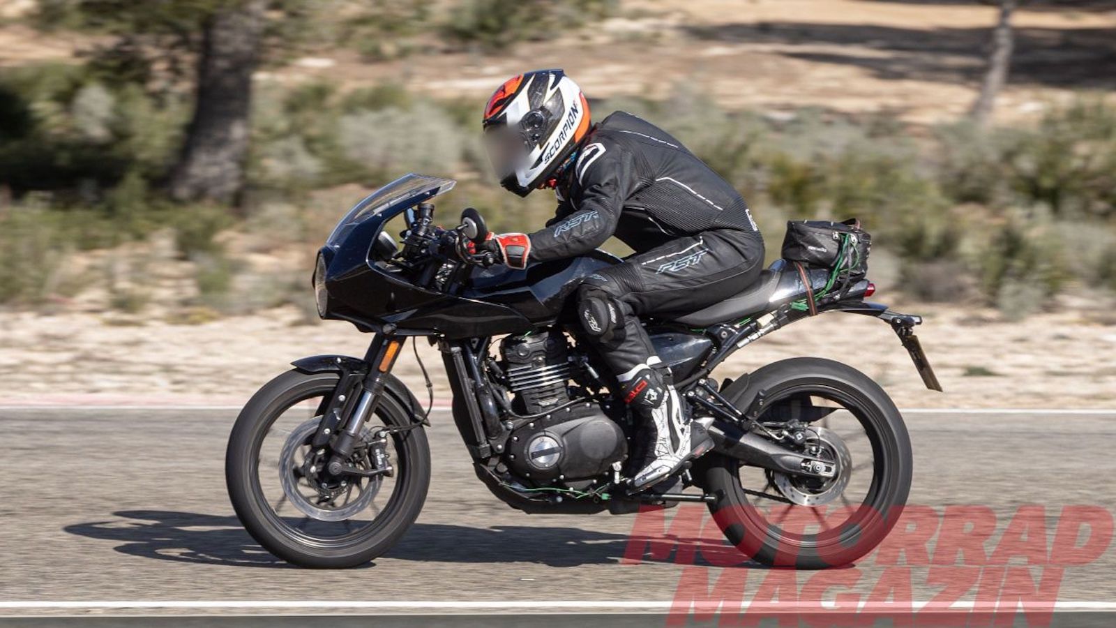 Triumph Speed 400 RR & Scrambler 400 XE: Ελαφρύτερες με νέα περιφερειακά
