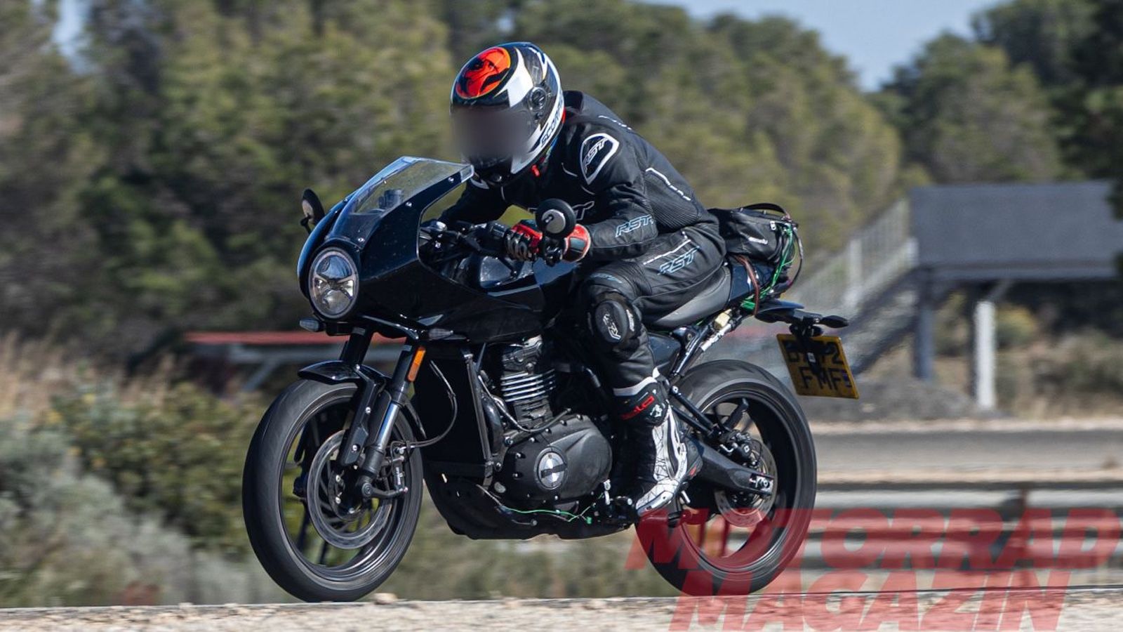 Triumph Speed 400 RR & Scrambler 400 XE: Ελαφρύτερες με νέα περιφερειακά