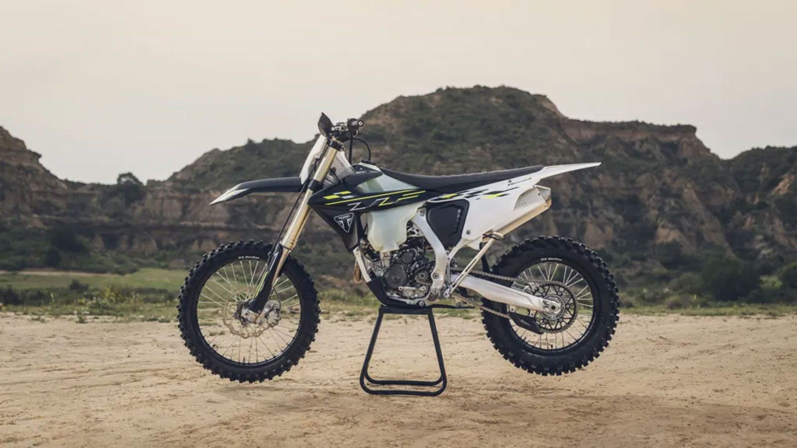 Η διάθεση των Triumph TF 250-C και TF 450-C ξεκινά τον Οκτώβριο του 2025. Το TF 250-C τιμάται στις 9.695 δολάρια, ενώ το TF 450-C στις 10.695 δολάρια,