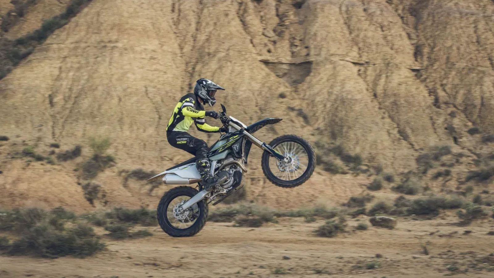 Για όσους θέλουν περισσότερη δύναμη, το TF 450-C αποδίδει 61,5 ίππους στις 9.500 σ.α.λ. και 5 kgm ροπής στις 7.000 σ.α.λ.. Παρά τον μεγαλύτερο κινητήρ