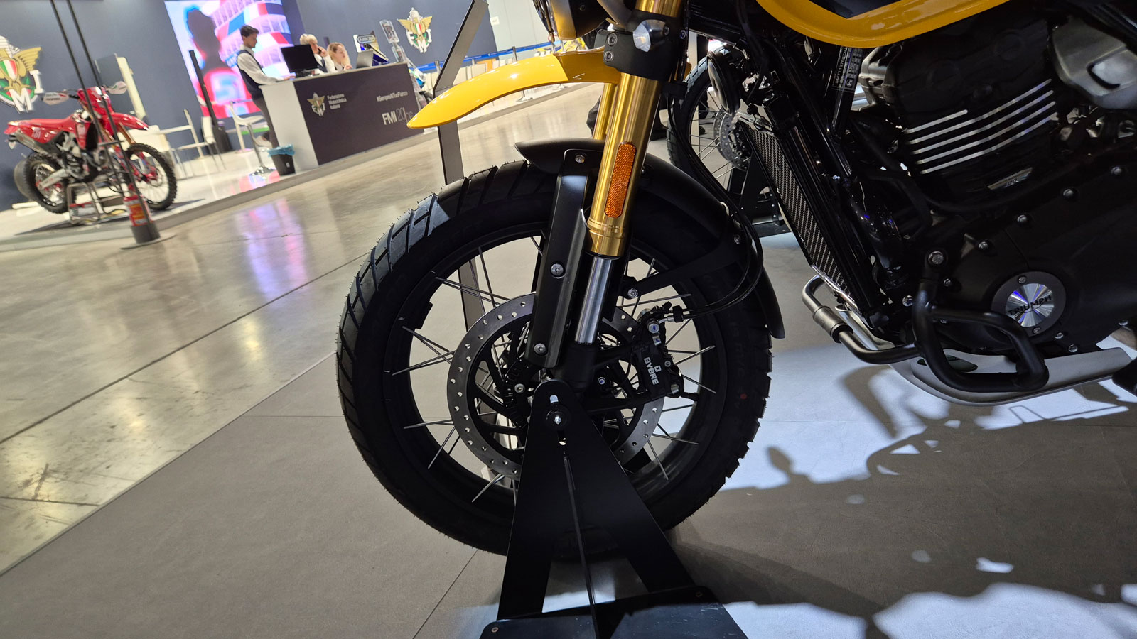 EICMA 2025: Triumph Scrambler 400XC