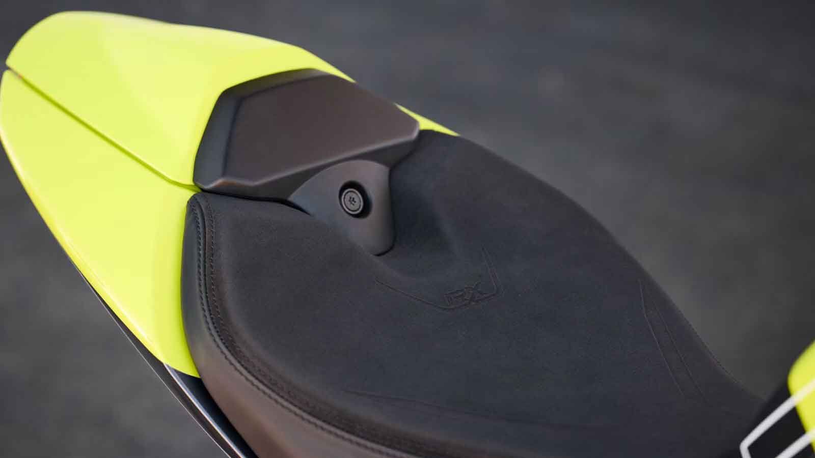 Ανασχεδιασμένη θέση οδήγησης 