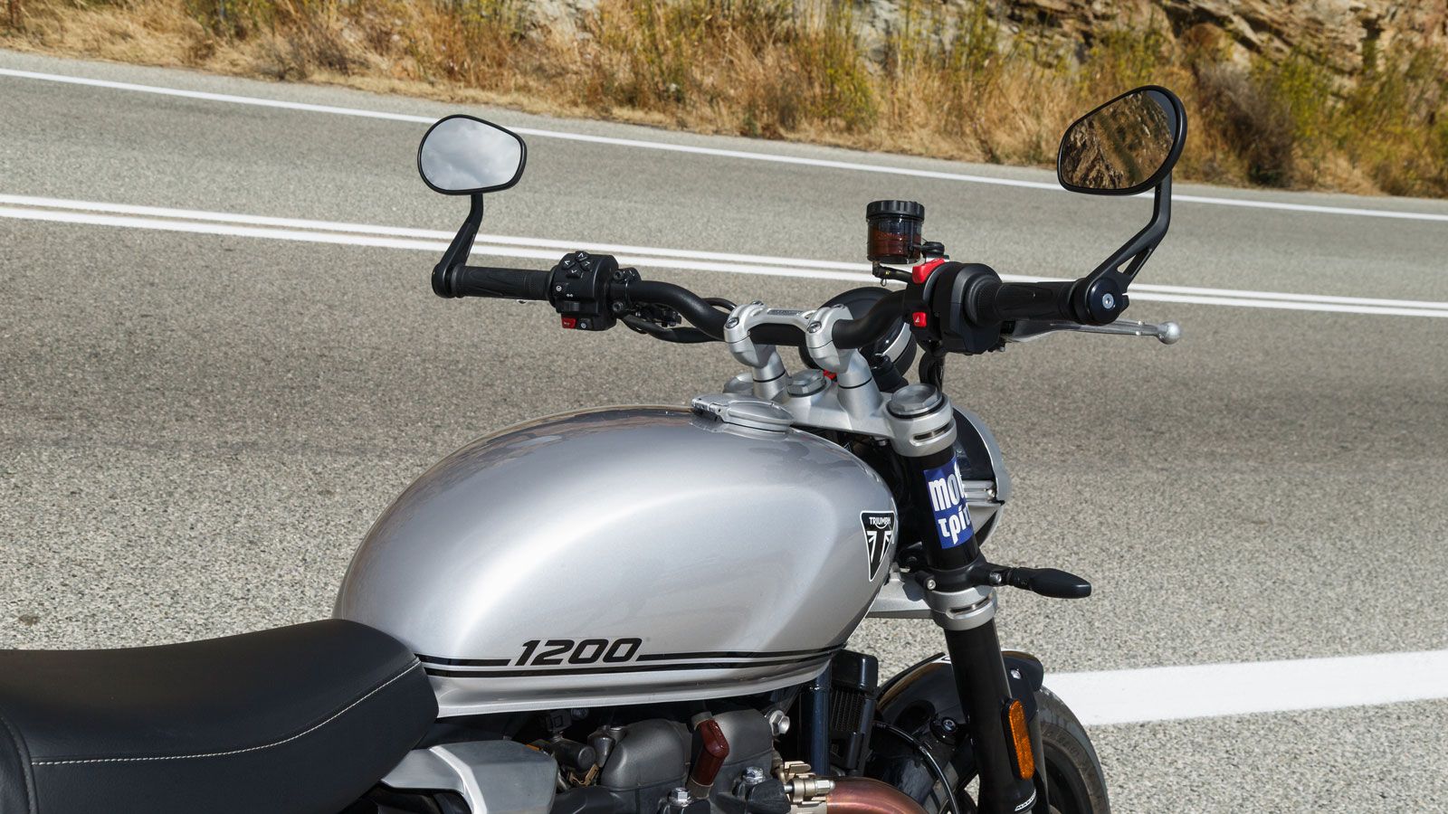 Η μοτοσυκλέτα σε όποιο σημείο κι αν την αγγίξεις, εκπέμπει την υψηλή ποιότητα κατασκευής και συναρμογής της, με την παραμικρή λεπτομέρεια να δέχεται τ