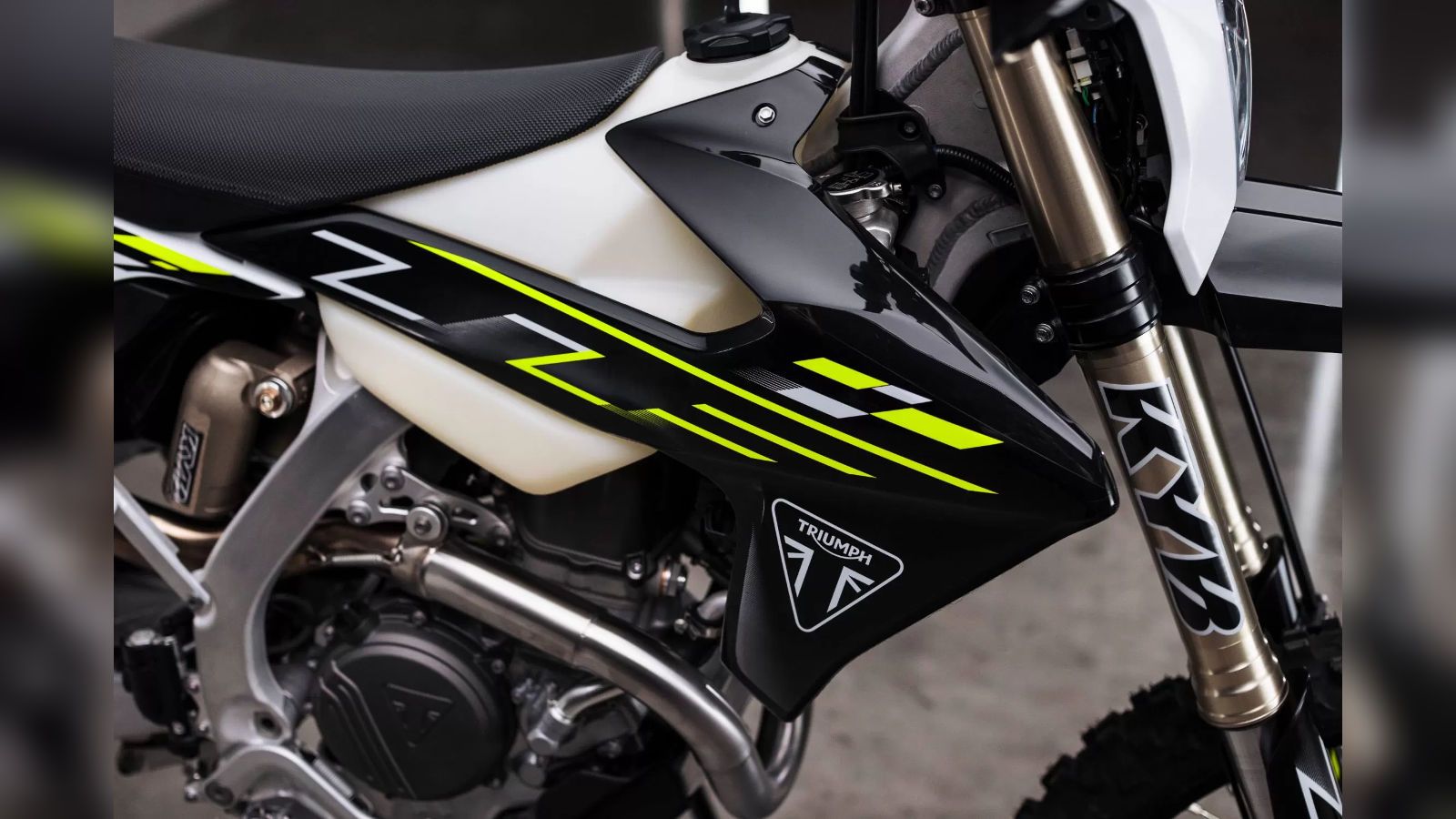 Παρουσιάστηκαν οι νέες enduro Triumph TF 250-E και TF 450-E