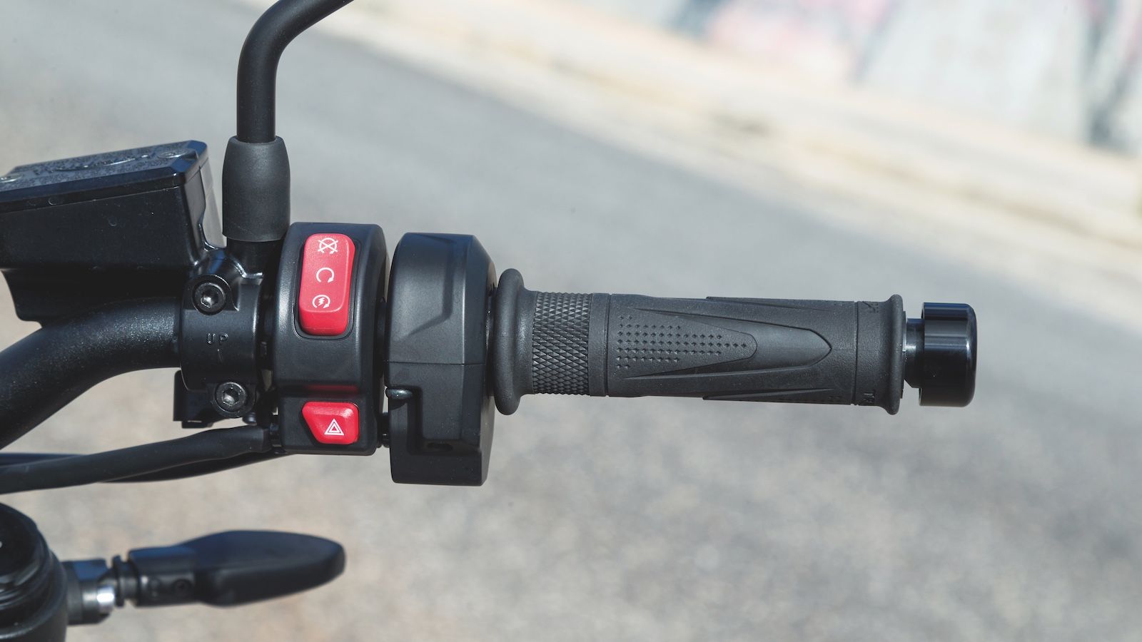 Δεξιός διακόπτης.