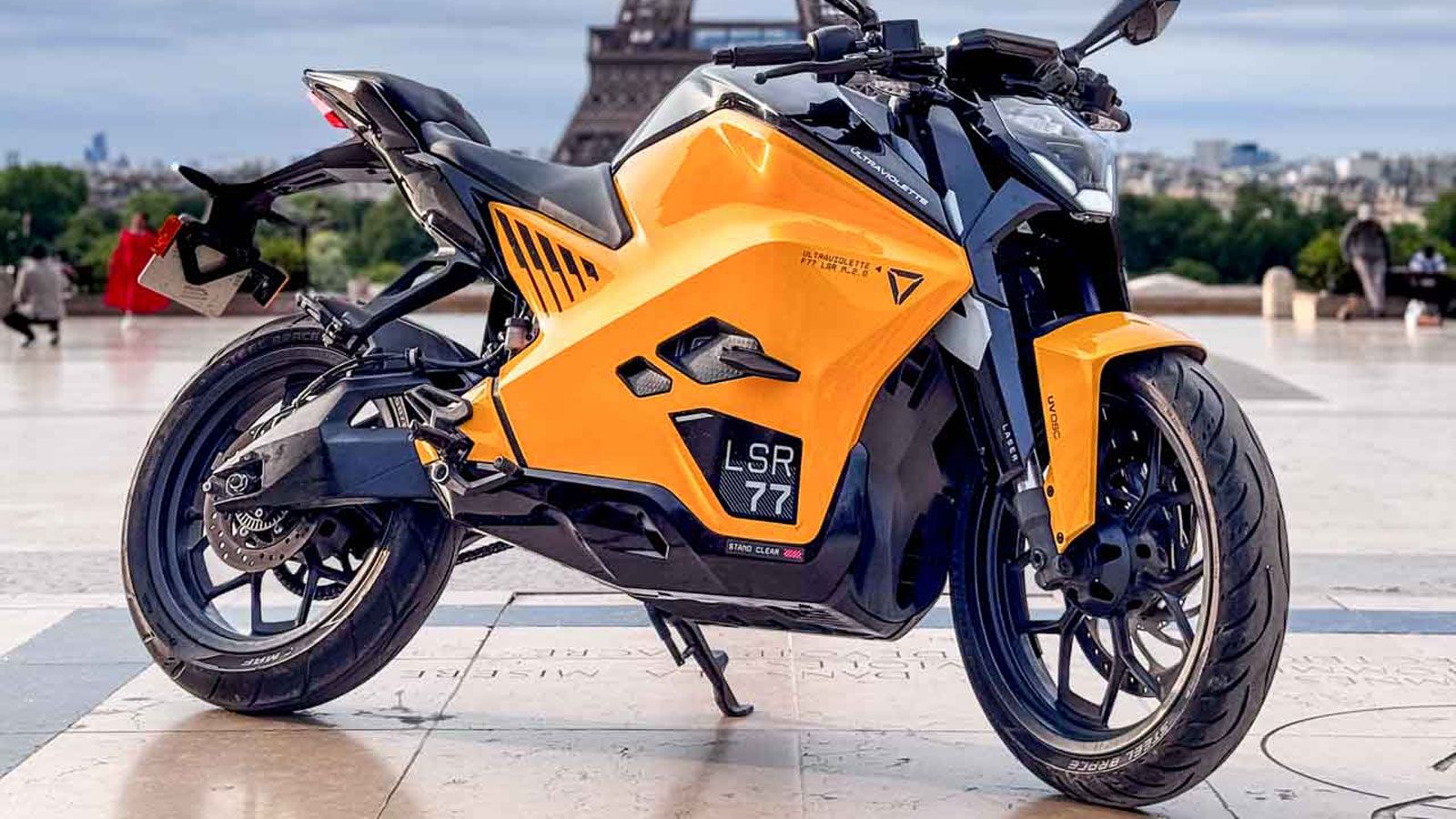 Η Ultraviolette F77 διατίθεται σε δύο παραλλαγές: την sport F77 Mach 2 και την πιο καθημερινή F77 SuperStreet. 