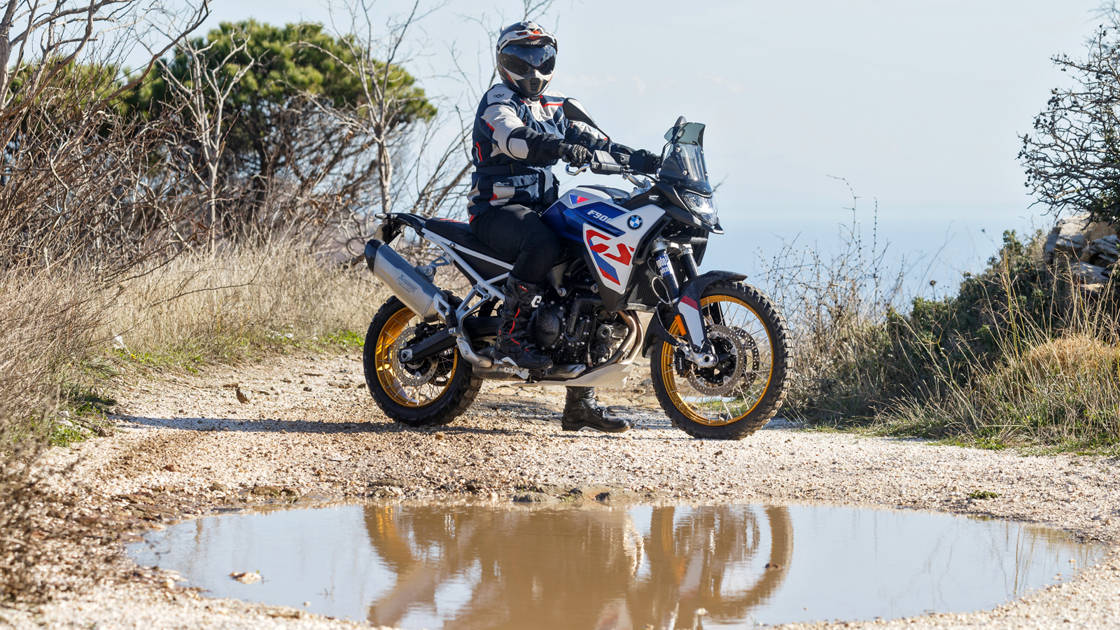 BMW F900 GS