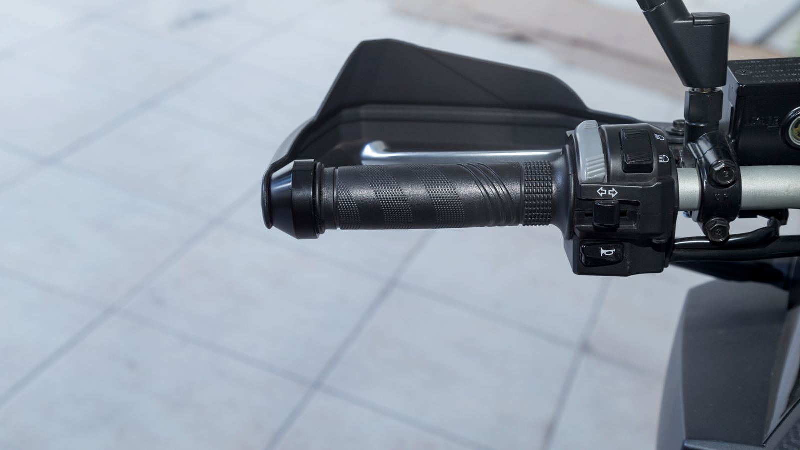 Διακόπτες σωστά τοποθετημένοι από εργονομική άποψη.