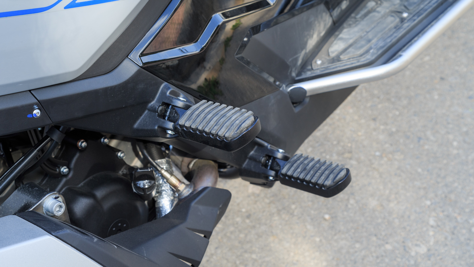 Μαρσπιέ τύπου μοτοσυκλέτας για αναβάτη...