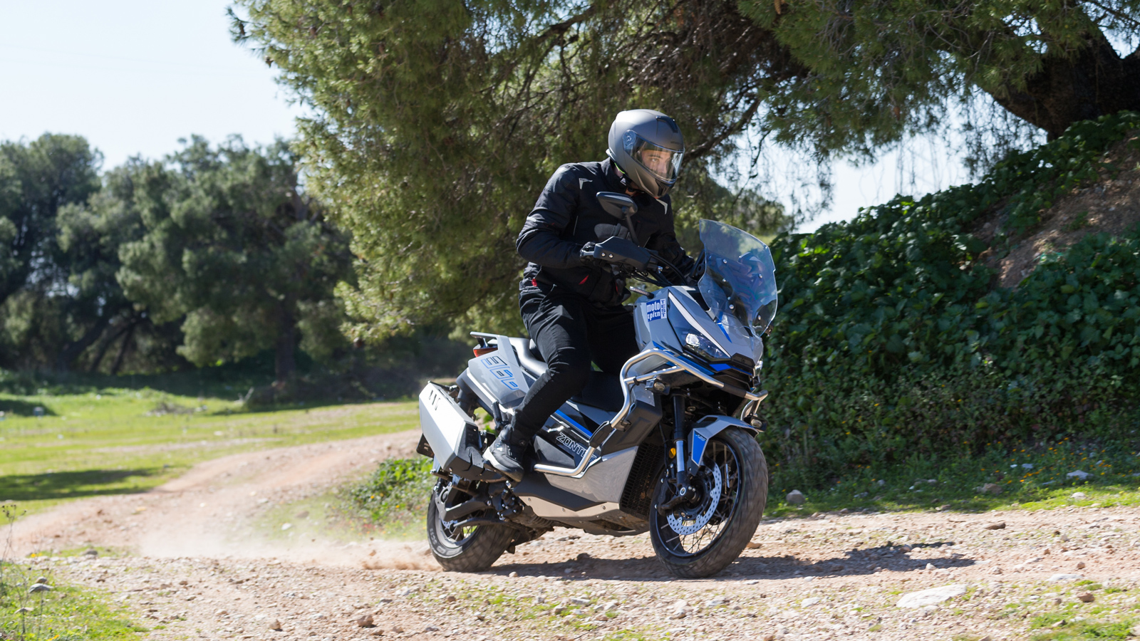 ... αλλά και σε χώμα!