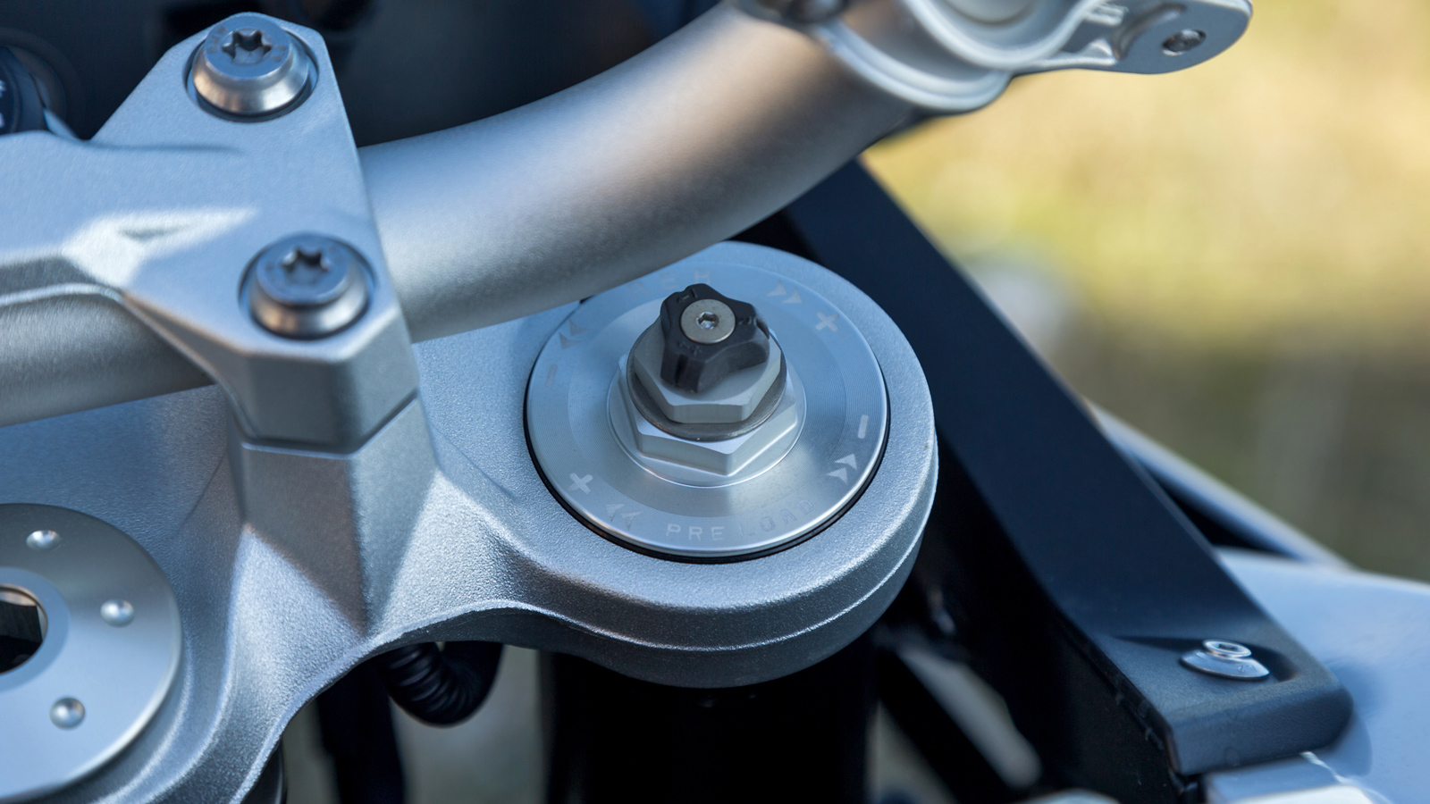 Ρύθμιση προφόρτισης.