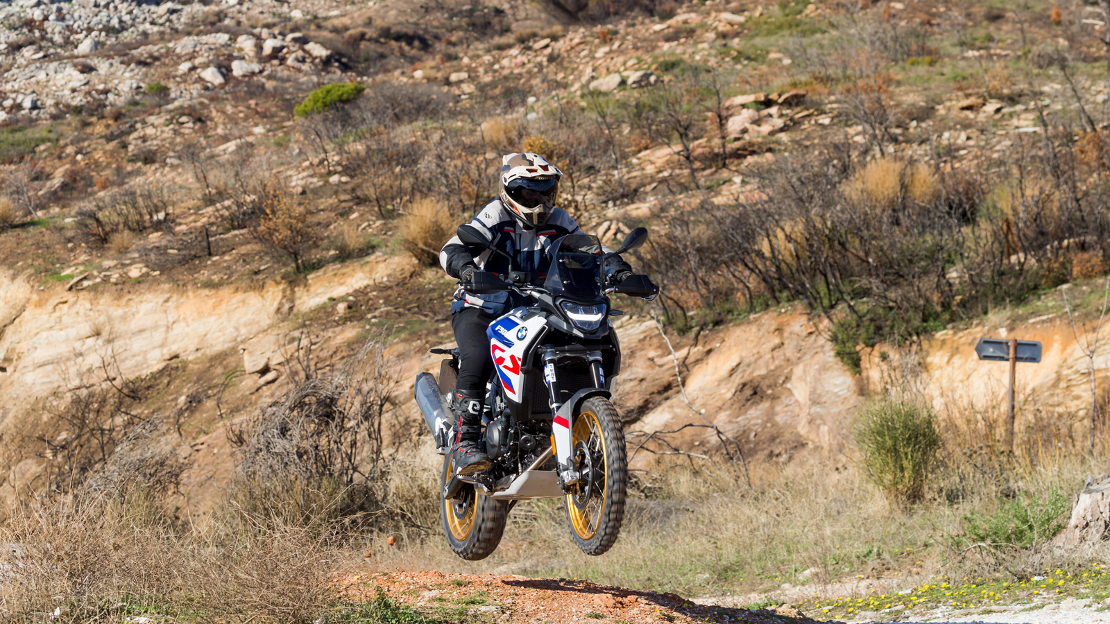 Έντονος off-road προσανατολισμός...