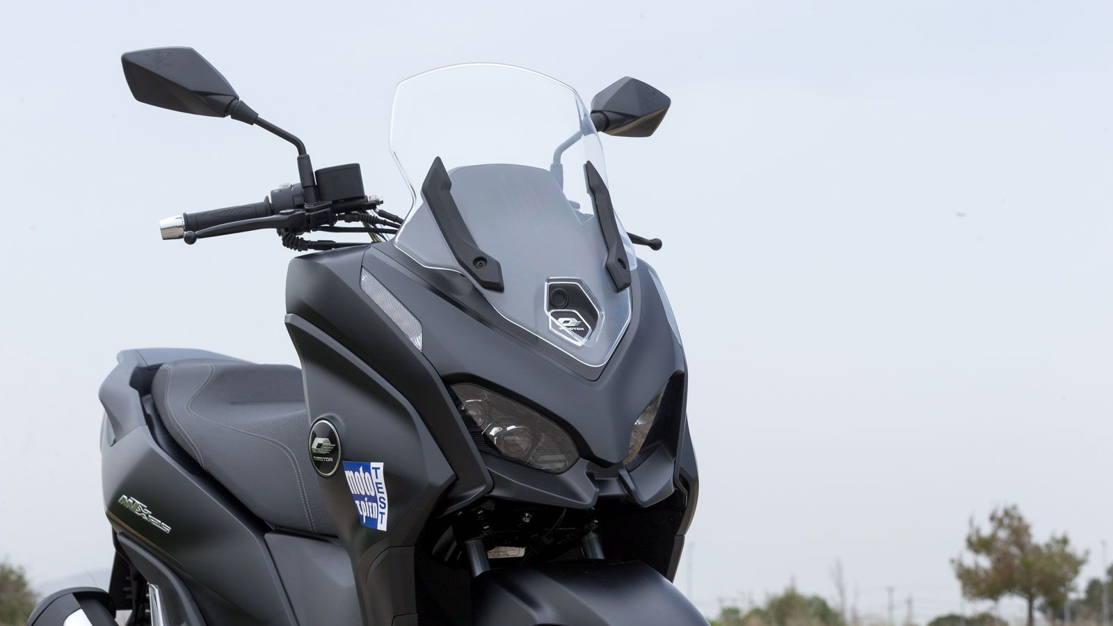 Κλασσικές γραμμές των GT Scooter.