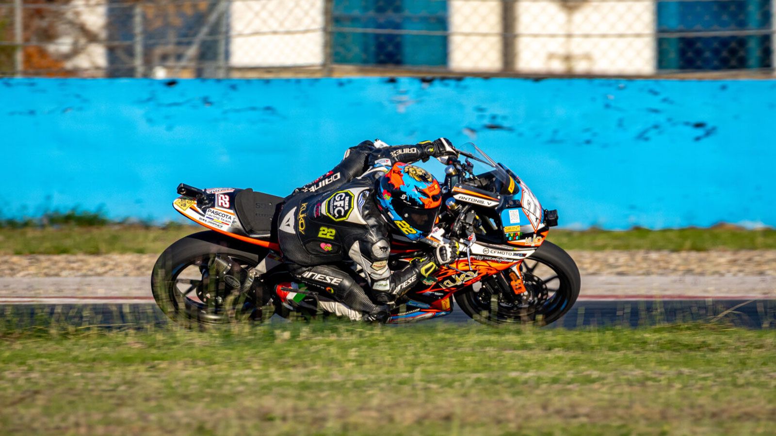 Το Σάββατο 4 Οκτωβρίου, ο Αντώνης κυριάρχησε στην πίστα, τερματίζοντας 14 δευτερόλεπτα μπροστά από τον δεύτερο και σημειώνοντας ρεκόρ πίστας με χρόνο 