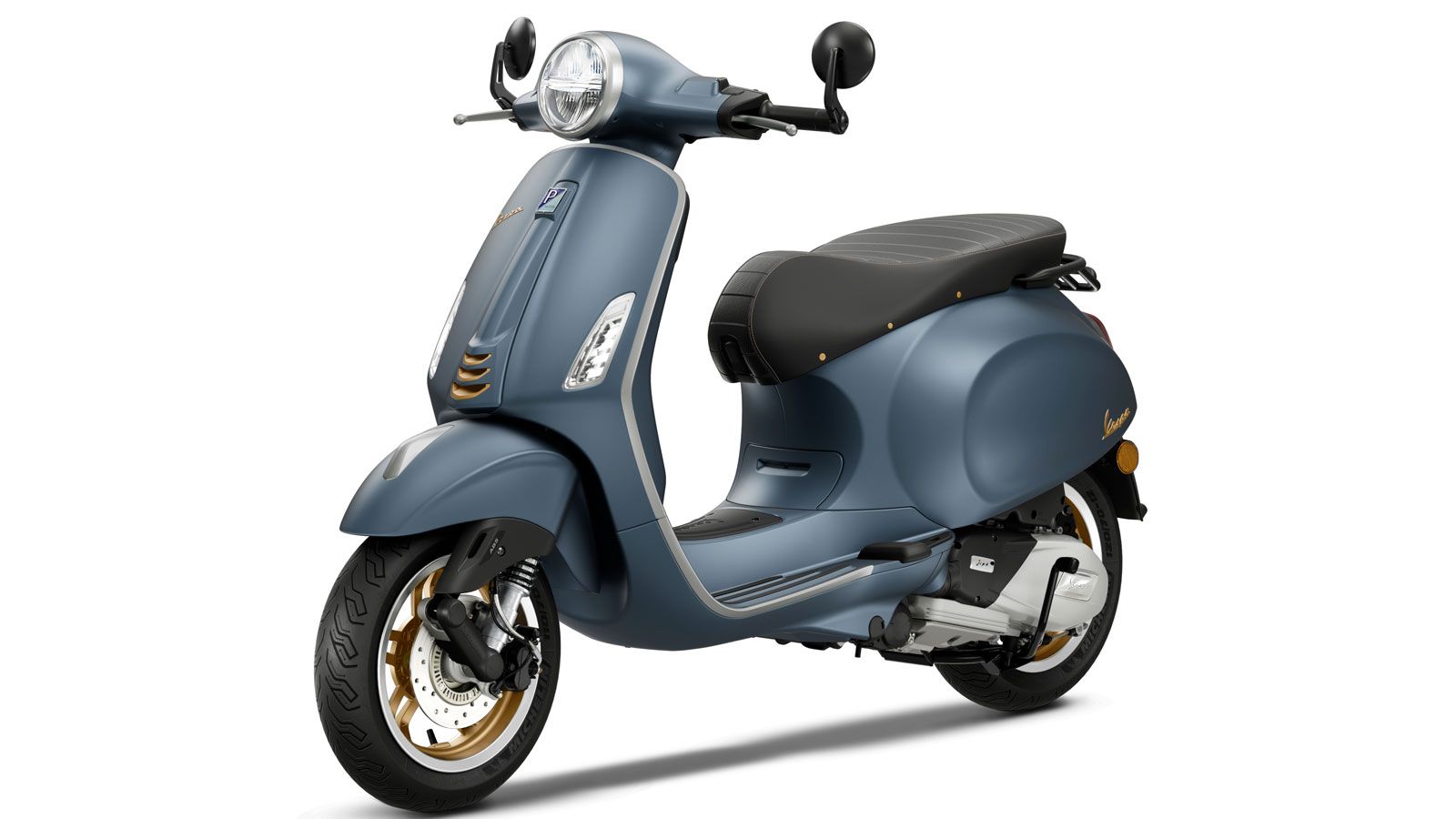 Γύρω από τη σιλουέτα της ποδιάς και των φωτιστικών σωμάτων βλέπουμε σατινέ αλουμίνιο, ενώ οι γρίλιες και οι ζάντες αποκτούν ξεχωριστό χαρακτήρα χάρη σ