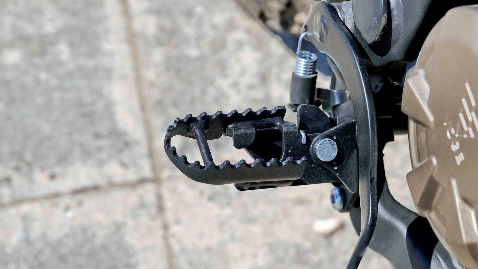 Μεταλλικά εργονομικά μαρσπιέ