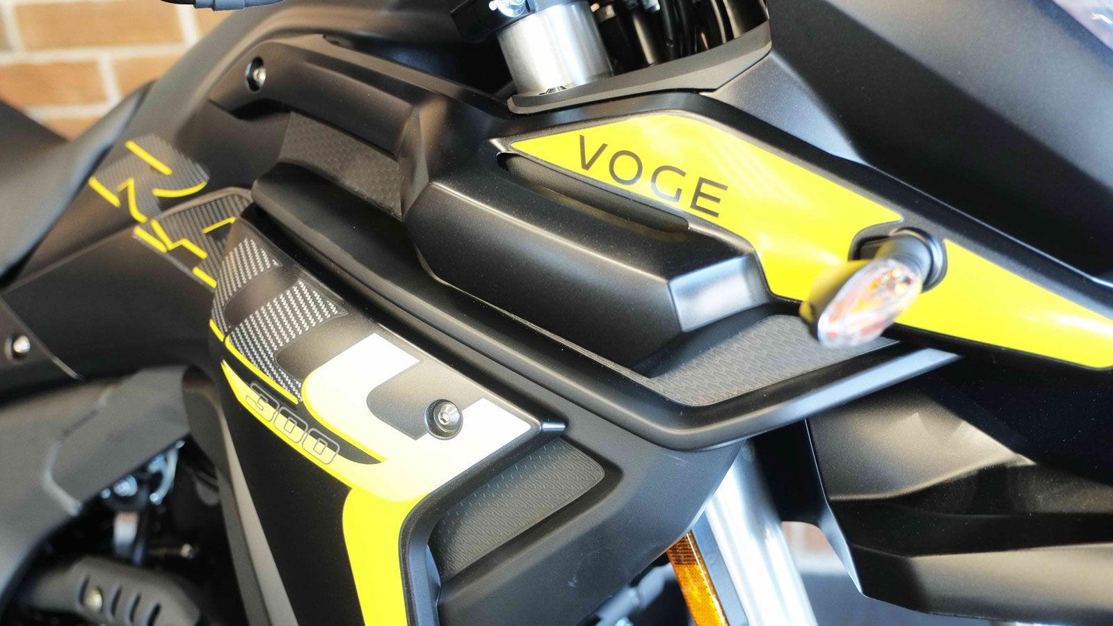 Voge 300 Rally 2025 black knight