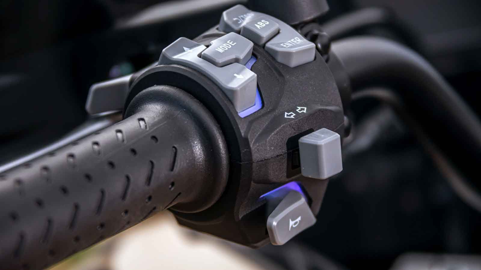 Αριστερή χειρολαβή τιμονιού