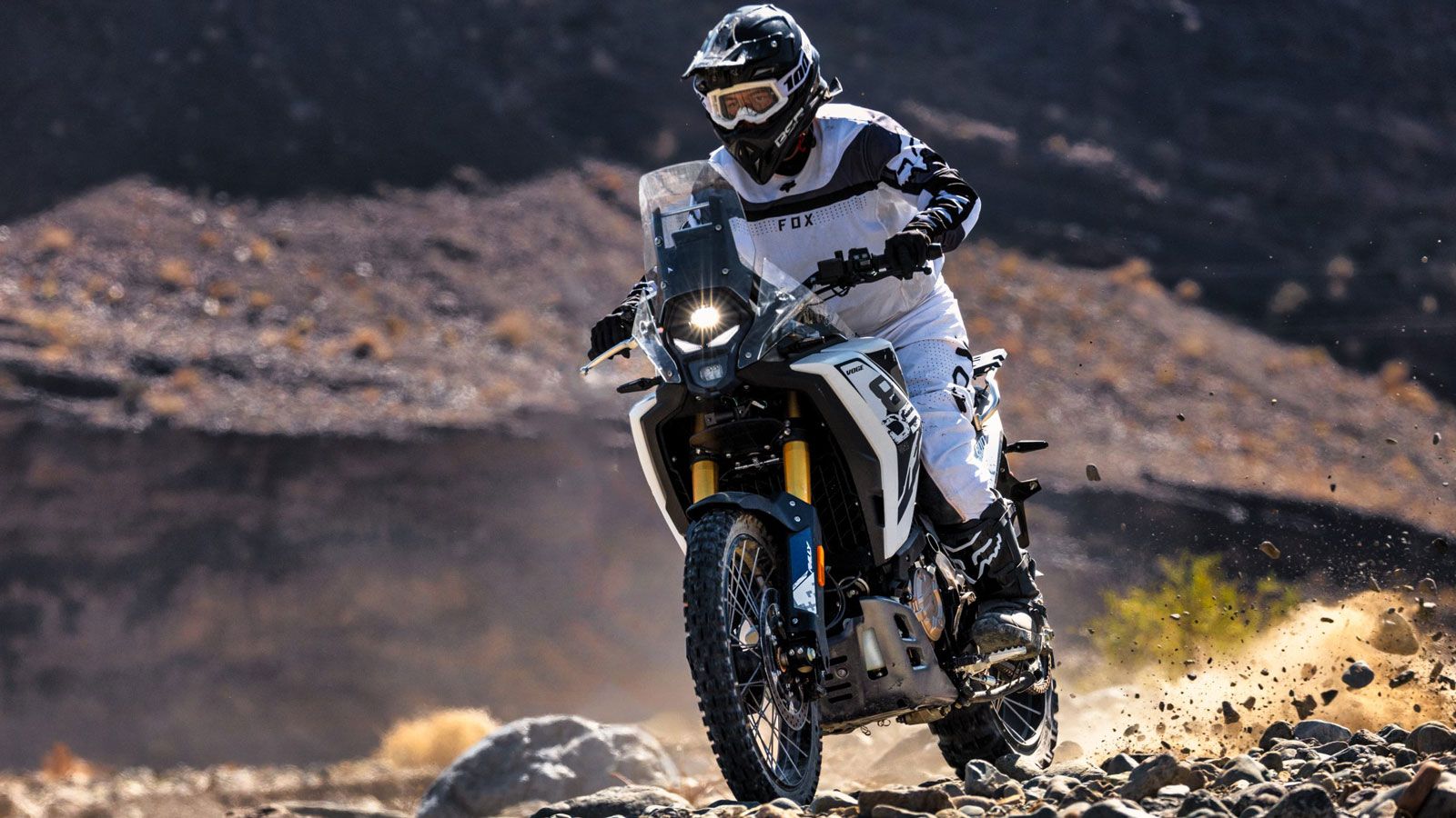 Συγκεκριμένα, η μοτοσυκλέτα θα είναι διαθέσιμη με τιμή προπαραγγελίας στα 8.295 ευρώ, για όσους καταβάλουν προκαταβολή ύψους 800 ευρώ.