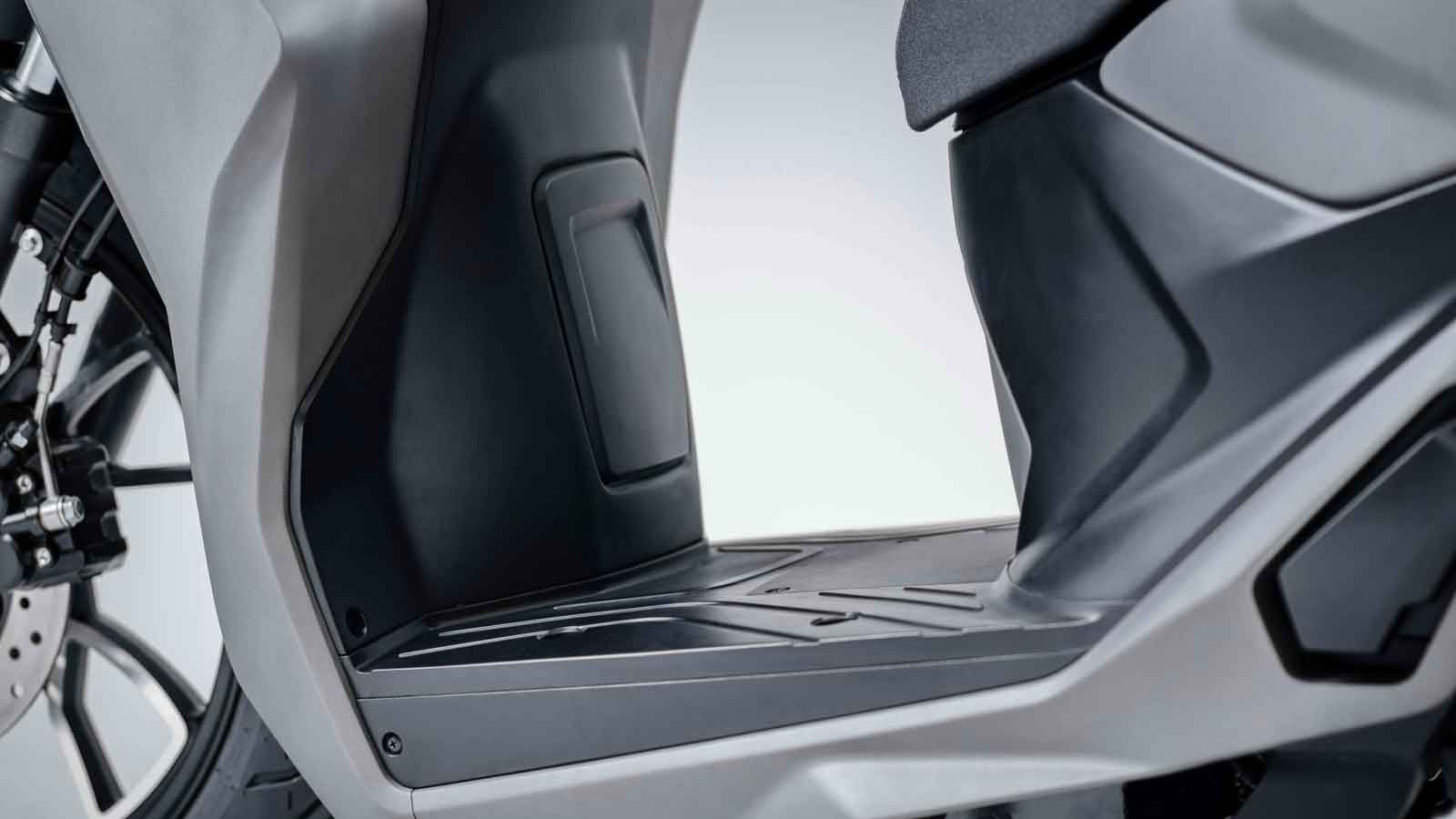 Voge SR16 ACC  με νέες προσθήκες στον εξοπλισμό του